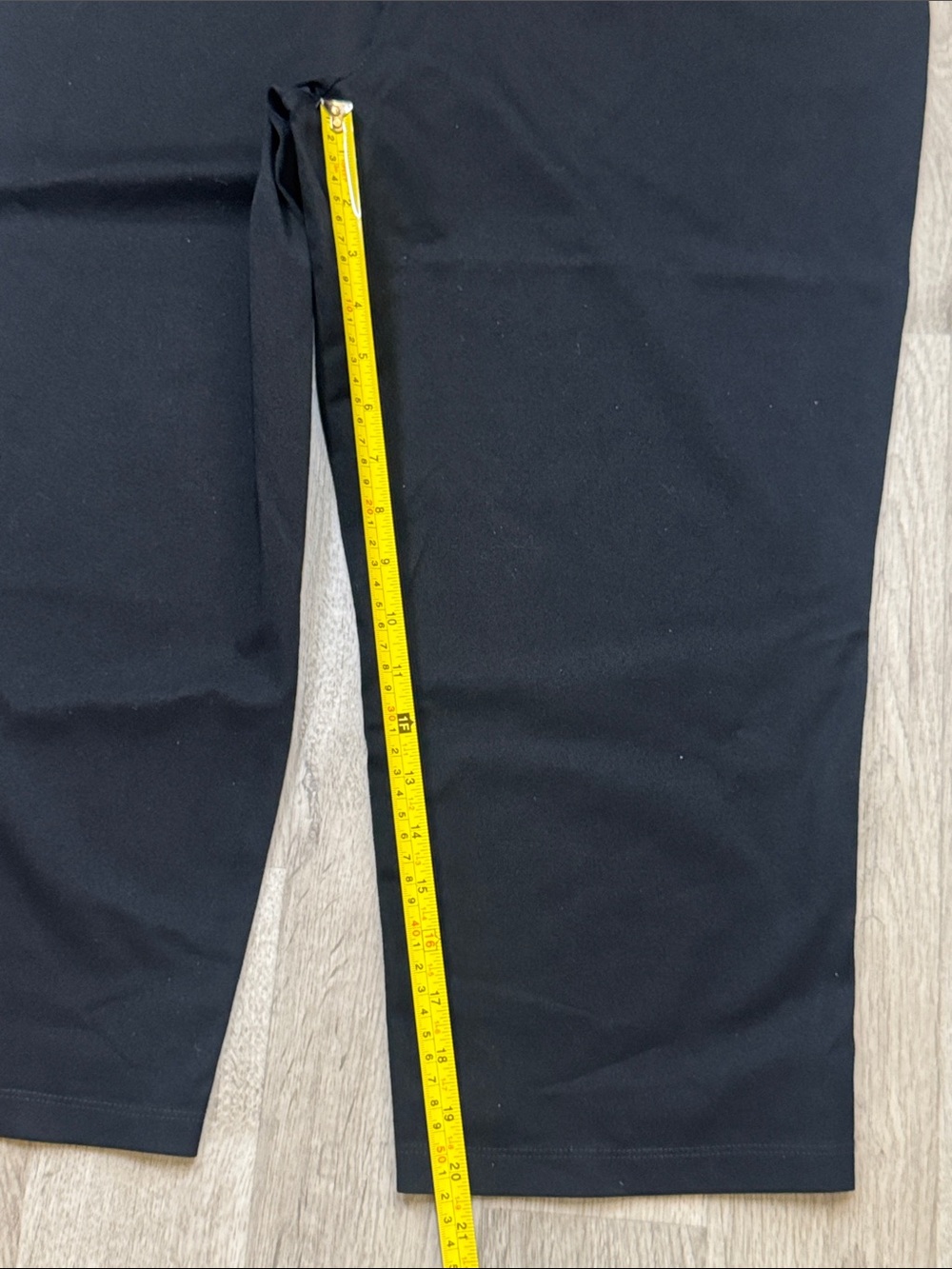 Chicos Size 3 (16/18) Black Stretch Capri Pants - Picture 6 of 11
